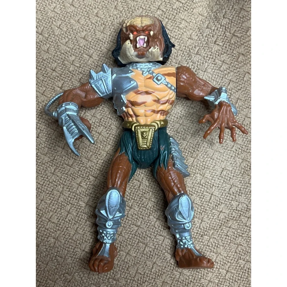 Vintage 1994 Kenner Predator Cracked Tusk Action Figure Sci-Fi Collectible 5.5
